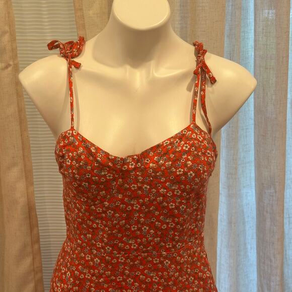 Forever 21 Red Floral Mini Dress - Size Medium - Cute! - Picture 2 of 11
